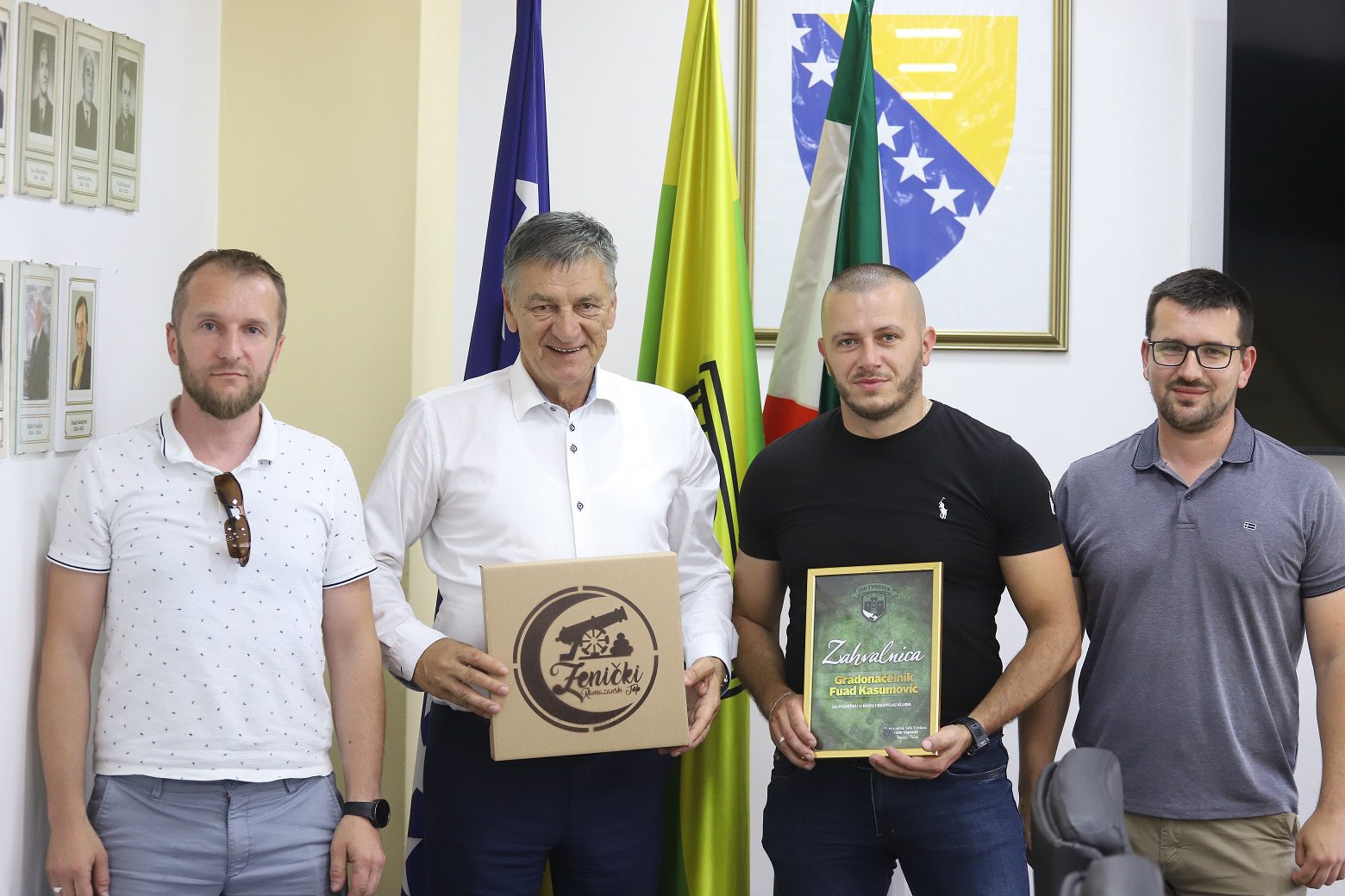 Naslovna slika