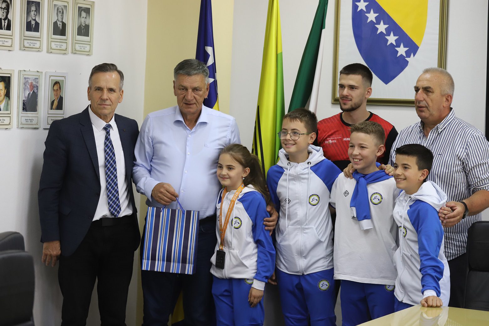 Naslovna slika