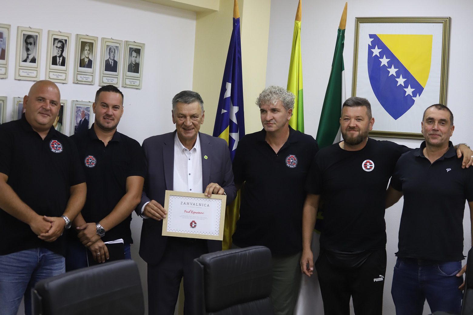 Naslovna slika
