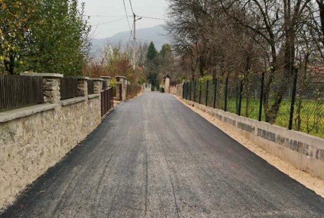 Naslovna slika