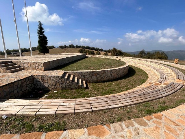 Naslovna slika